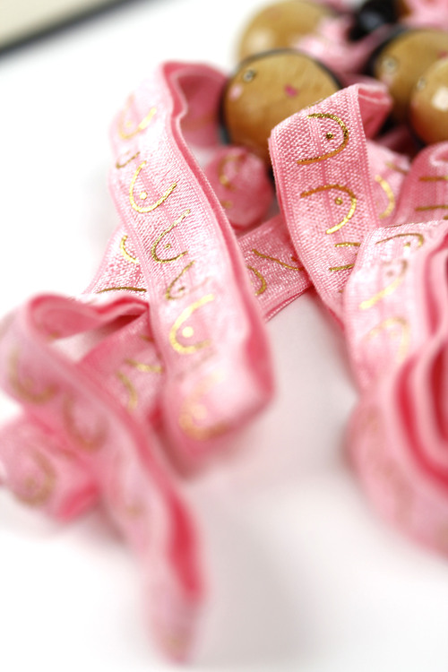 (image pour) Marque Page Octobre rose BooBs Rose